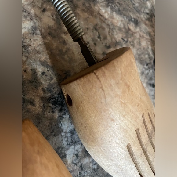 👞 Vintage Shoe Stretchers - Picture 4 of 9